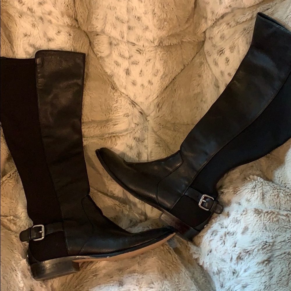 Back barely worn coach boots!